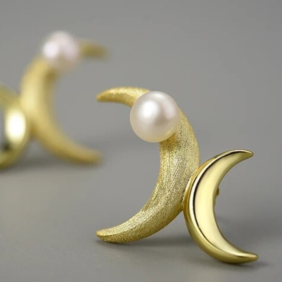 Artisan Handmade Gold 925 Silver Crescent Moon The Zayda Earrings - Picture 6 of 6